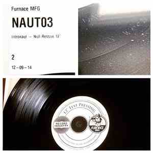 IntrOnaut - Null download mp3